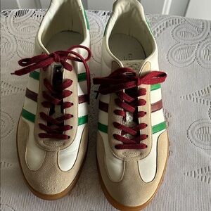 Gucci Cream and Green Sneakers with Red Laces
